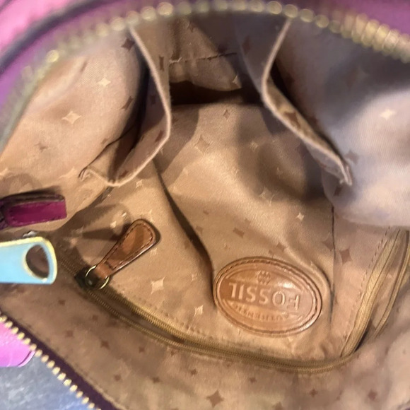 Fossil vintage crossbody in  great used condition - Picture 9 of 13